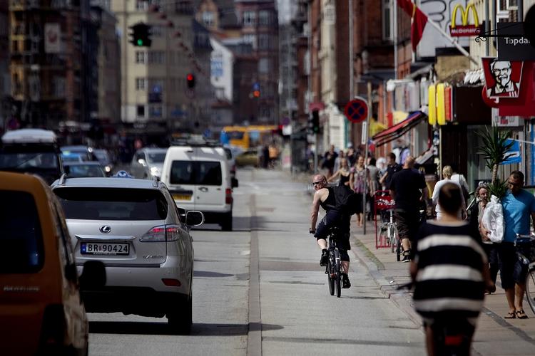 Debat. Frits Bredal fra Cyklistforbundet roser forslag om at reducere biltrafikken på Amagerbrogade. 