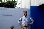 Parat. I dag går det løs i Skattesagskommissionen. Formanden, landsdommer Lars E. Andersen, viste i grå rundt i staldene: en ombygget tidligere retssal i den nu nedlagte Gladsaxe Ret. 