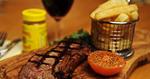 Mums. London har flere restauranter med god og ordentlig engelsk mad. 