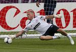 keeper. Kasper Schmeichel får lov at forsøge sig mellem stængerne, når Danmark møder Makedonien i en testkamp. 