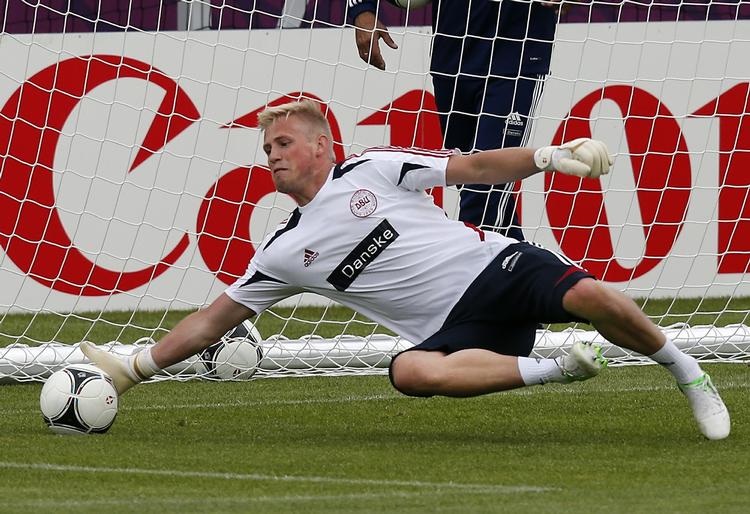 keeper. Kasper Schmeichel får lov at forsøge sig mellem stængerne, når Danmark møder Makedonien i en testkamp. 