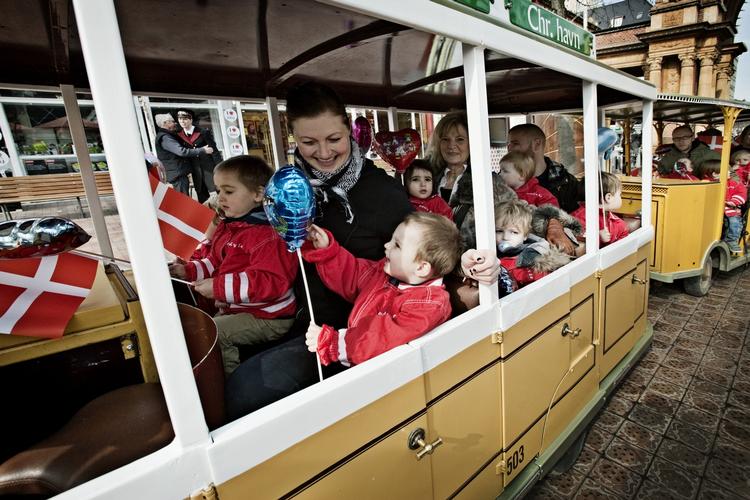 Tivoli er Københavns legeplads. Og legepladserne skal være røgfrie. Det mener Københavns Kommunes Sundheds- og omsorgsborgmester, Ninna Thomsen. 