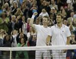 OVERRASKELSE. Frederik Løchte (th) og Andy Marray overraskede alle, da de vandt Wimbledon i double. 