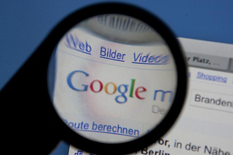 COOKIES. Efter flere års forhandlinger lykkedes det for knap et år siden Tyskland at tvinge Google til at anonymisere tyske brugeres ip-adresser. I Danmark overtræder tjenesten uhindret loven om beskyttelse af personoplysninger, mener flere eksperter i it-sikkerhed. 
