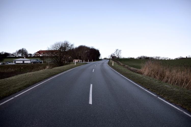 Hårdere. Det vil altid føles hårdere at løbe eller cykle ude naturen end på løbebånd eller spinningcykel. Arkivfoto: Miriam Dalsgaard 