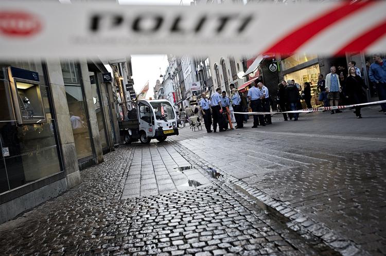 ulykke. En skraldebil dræbte i går en 63-årig turist på Strøget. 