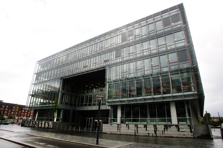 Kommunalpolitik. Kommunernes Landsforening mener, at landets byrådsmedlemmer skal tage en snak med borgmesteren eller kommunaldirektøren, hvis de føler sig tidspressede. (Arkivfoto) 