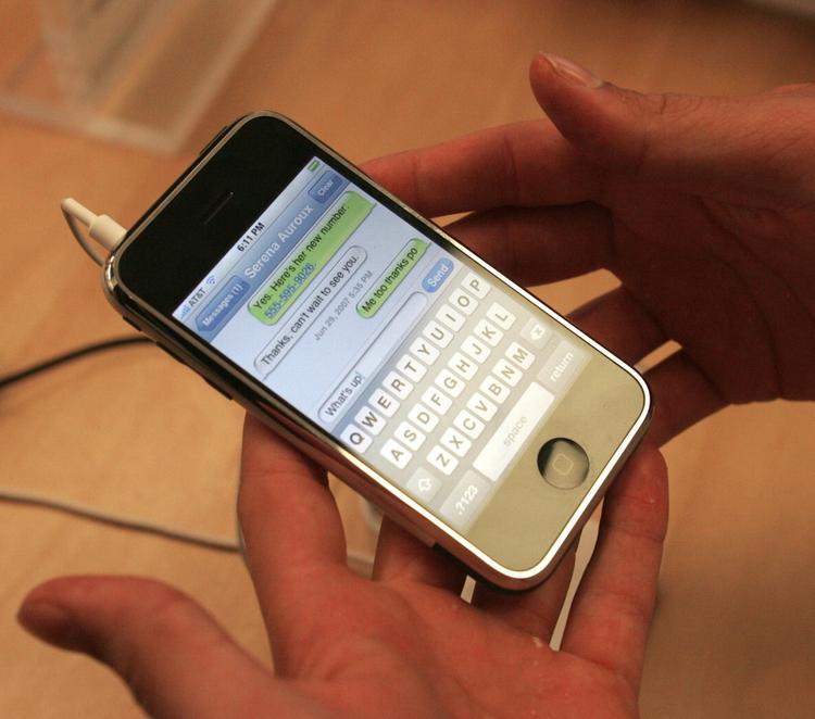 Krigserklæringer. Apple og Samsung strides fortsat om, hvem der har fundet på hvad. 