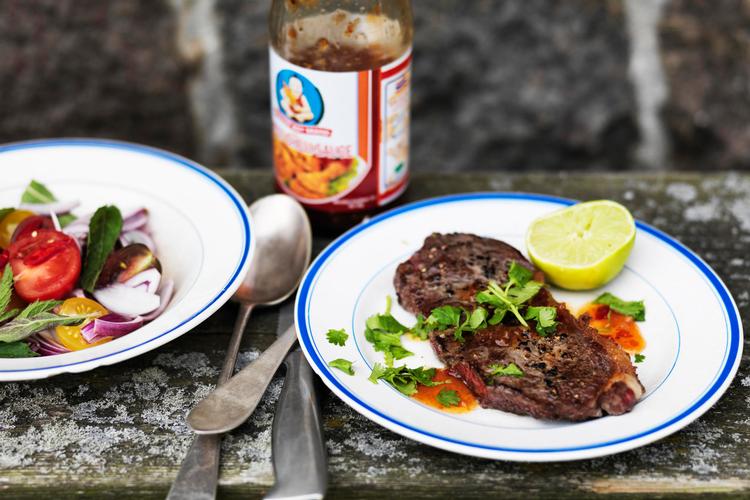 Oksefiletsteak med thaisalat
