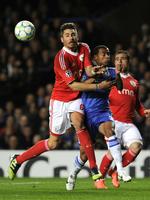 Midtbane. 25-årige Javi Garcia (t.v.) smagte på Premier League i sidste sæson, hvor han to gange i løbet af Champions League spillede mod engelske hold med Benfica, som udraderede Man. United i gruppespillet, men kom til kort mod de senere vindere fra Chelsea i kvartfinalen. 