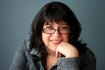 Succesforfatter. E. L. James slår alle rekorder med sin erotiske trilogi 'Fifty Shades'. 