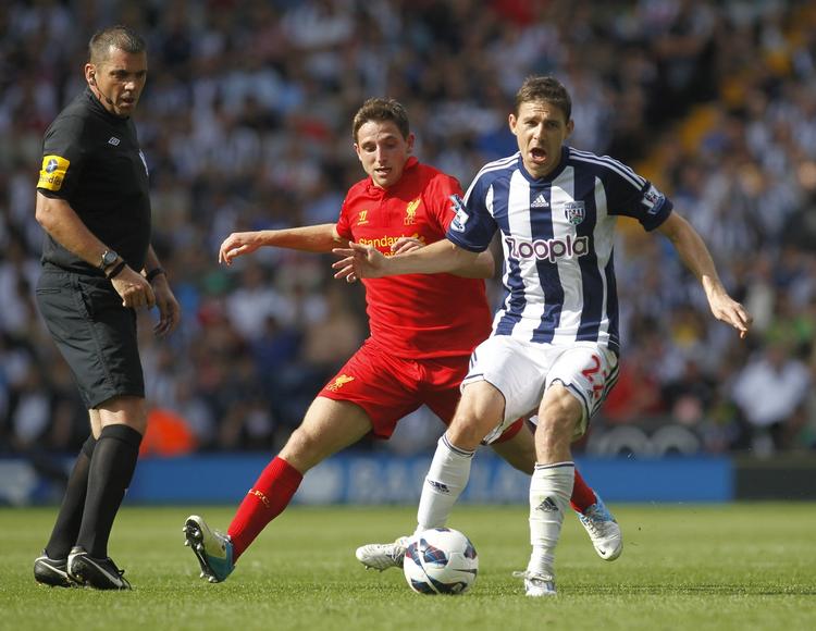 Ny. Midtbanemanden Joe Allen (t.v.) er kommet til Liverpool fra Laudrup-klubben Swansea. Han er med et prisskilt på 140 mio. kroner Liverpools dyreste indkøb i denne sæson. 