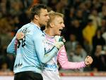 landsholdsklar. Stephan Andersen (tv) spiller til daglig i den franske klub Evian, hvor også landsholdskollegaen Daniel Wass (th) optræder. 