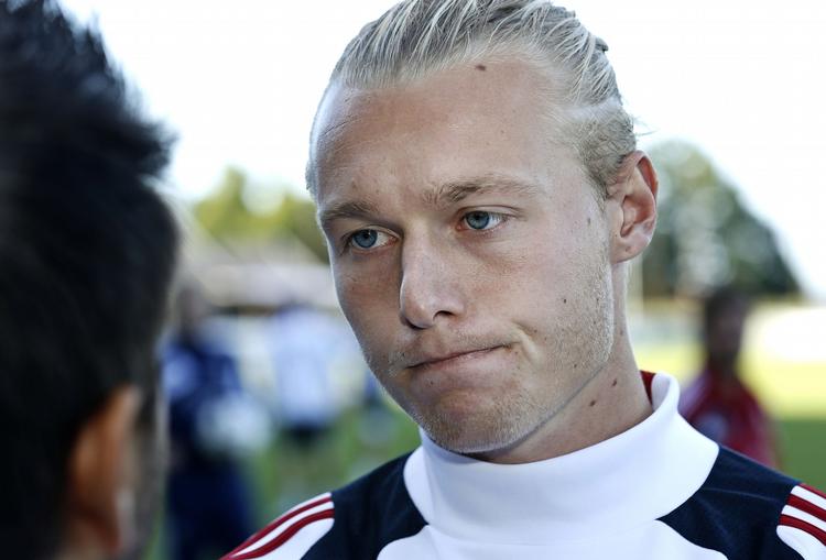 landsholdsmøde. Simon Kjær ved fortsat ikke, hvor han skal spille i denne sæson. 