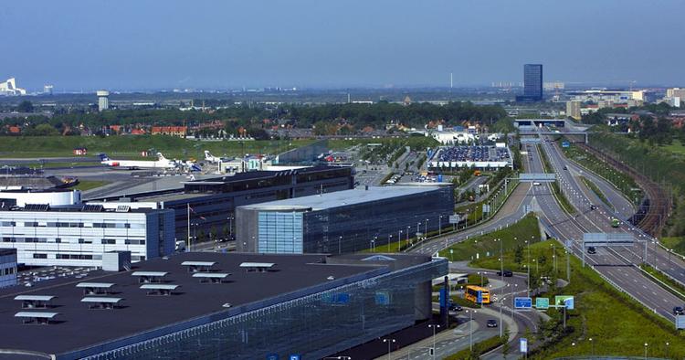 OVERBLIK. Passagerer, der skal rejse til Tyskland i dag og de kommende dage, rådes til at holde øje med deres afgang via flyselskab eller rejsearrangør. 