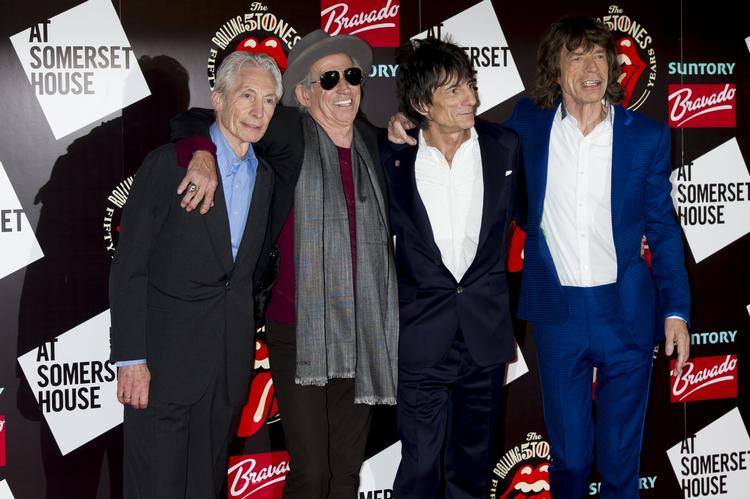 Jubilarer. Her ses det nu 50 år gamle rockband The Rolling Stones under en markering af deres jubilæum i juli. Nu udgives også et jubilæumsalbum. 