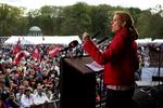Vision. Der er ikke noget at sige til, at det kun er S, som bliver bedt om at skaffe os en ny stor politisk fortælling. De andre parter har jo ingen muligheder. 