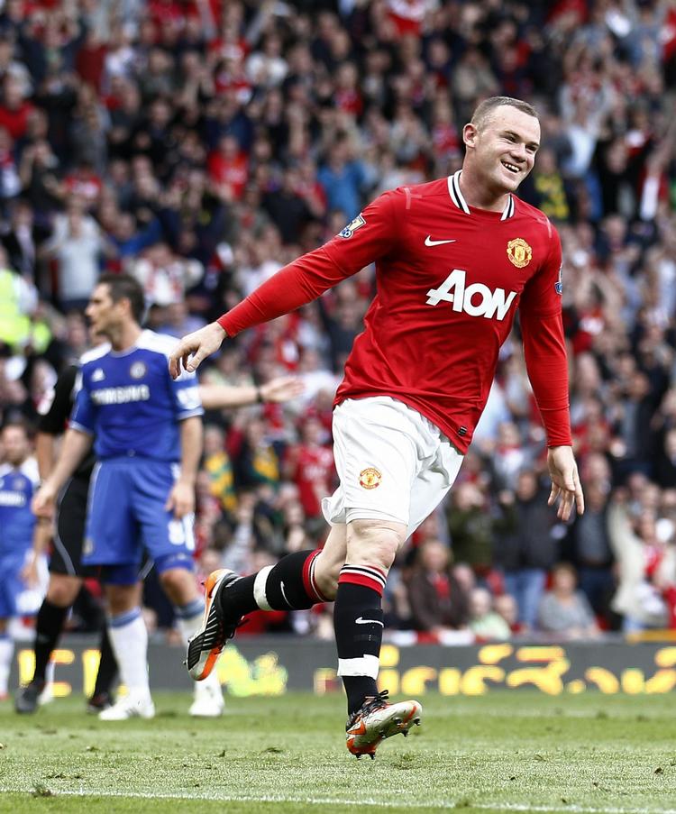 velpolstret. Manchester Uniteds Wayne Rooney er altid skarp et stykke inde i sæsonen, men han har let ved at tage på i ferien, afslører han i ny bog. 