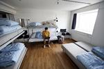 BOLIGDESPERATION. Danske Martin Andresen er en af de danske studerende, der har indlogeret sig på et vandrehjem i København, fordi han ikke har fundet en bolig. Udover ham bor cirka 50 studerende i bolignød på vandrehjemmet - langt størstedelen udlændinge. 
