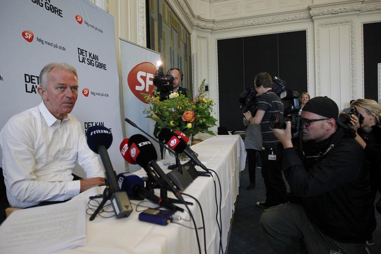 derfor. Villy Søvndal forklarer på et pressemøde, hvorfor han trækker sig som formand for SF. 