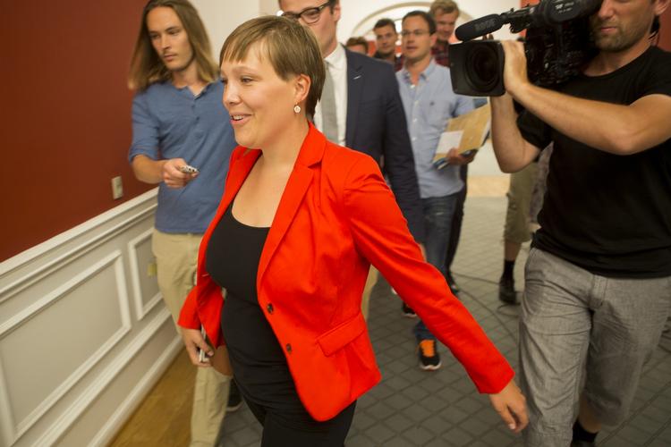 kandidat? »I dag skal handle om Villy«, skriver Astrid Krag på sin Facebook-profil. Sundhedsministeren nævnes som et bud på en ny formand for SF, men hun har ikke besluttet sig for at stille op. 
