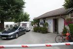 Den dræbte familie boede på en campingplads ved Annecy-søen i det sydøstlige Frankrig, da de blev dræbt af en ukendt gerningsmand onsdag. 