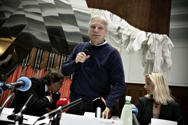 Kulturministeren er ivrig bruger af sociale medier. 