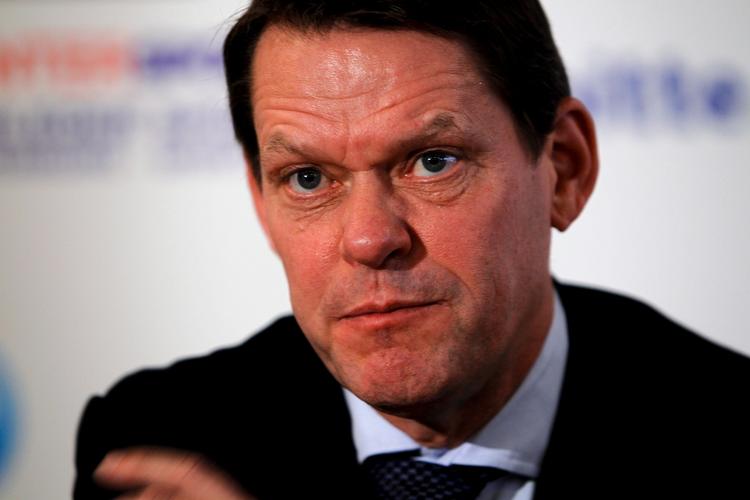KØBEKLAR. Frank Arnesen har rettet fokus mod to playmakertyper, men mangler penge til at købe dem. 