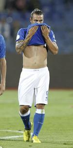 mellemfornøjet. Italienske Osvaldo ser ikke specielt glad ud efter sin scoring i kampen mod Bulgarien, hvor Italien skuffede. 