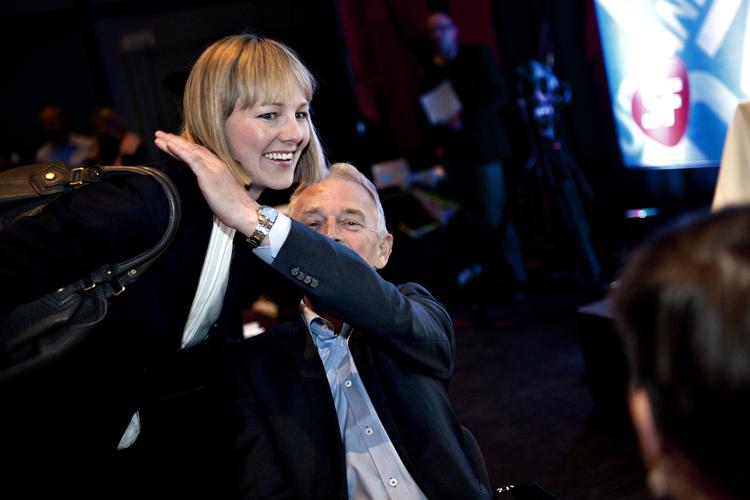 Omfavnelse. Ida Auken fik en kærlig hilsen fra Villy Søvndal på partiets landsmøde tidligere i år. 