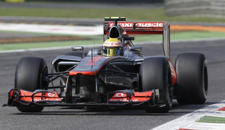 forrest. Lewis Hamilton klarede sig bedst i tidskørslerne på Monza og sikrede sig pole position. 