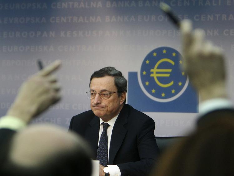 Reaktion. Mario Draghi vil opkøbe statsobligationer i de kriseramte eurolande for at modvirke børsfolkenes spekulation. 