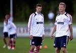 KNÆGTENE. Hverken Nicklas Helenius (tv.) eller Andreas Cornelius (th.) er med fra start, men de har bidraget med meget positivt. 