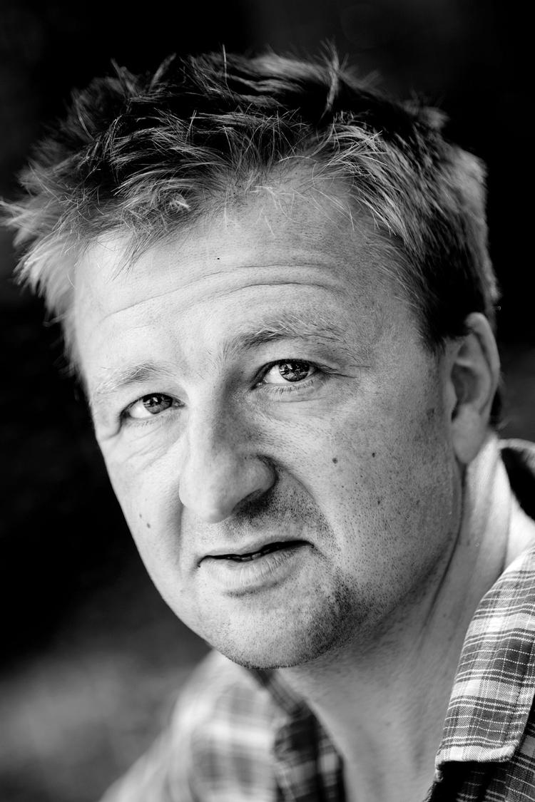 Blogger. Øjvind Hesselager udtrykker frygt for, at Politikens nye retningslinjer vil fravriste journalisterne deres redaktionelle magt. Læsernes Redaktør er uenig. 