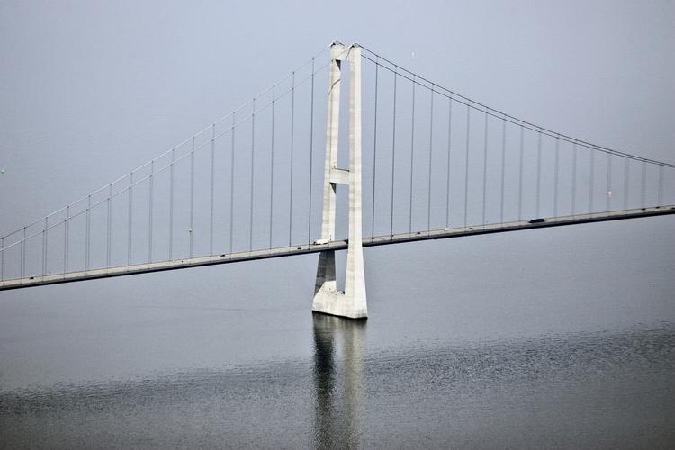 Byggebrok. Danskerne våndede sig ved udsigten til en fast forbandelse over Storebælt. I dag er forbindelsen bredt accepteret, mener debattør. 