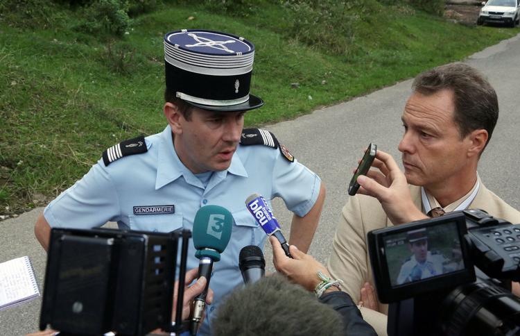 Familien, der onsdag blev beskudt ved Annecy-søen i de franske alper, kørte muligvis selv afsted for at møde deres banemand, vurderer anklager Erik Maillaud. 