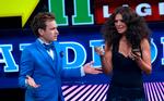 Primetime. Stand-up-komikeren Christian Fuhlendorff står i front for 'Husk Lige Tandbørsten' anno 2012 sammen med sin medværtinde Christina Bjørn. 