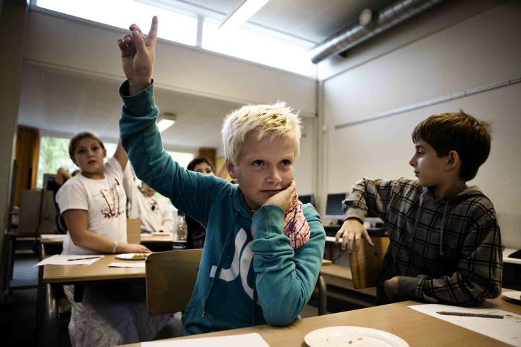 Både de mindre og de større skolebørn skal fremover undervises i privatøkonomi - i hvert fald i Fredensborg kommune. (arkivfoto) 