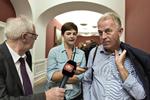 Formandsvalg. Afgående SF-formand opfordrer sine partifæller til at tage den med ro, når de hører rygter i forbindelse med valget af ny formand. 