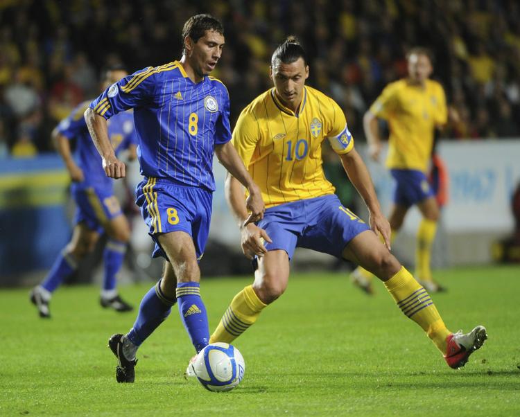 pifterier. Sveriges store stjerne og anfører,  Zlatan Ibrahimovic (th), er ikke overrasket over det svenske publikums reaktion på indsatsen på banen mod Kazakhstan. 