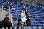plads. Udebanefans fra FC København og Brøndby IF har været et sjældent syn til de seneste lokalopgør mellem klubberne. Men nu lempes restriktioner for udeholdets fans. 