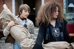 Tys! De tre børn, Plet, Rianne og Donna må gemme deres mors lig og holde hendes død skjult for omverdenen i den nye film 'Hemmligheden'. 