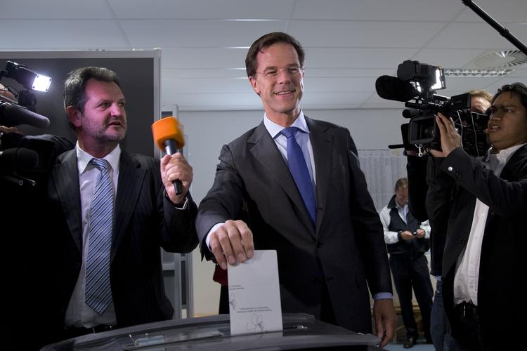 SUCCES. Hollands Premierminister Mark Rutte ser ud til atter at skulle danne regering. 