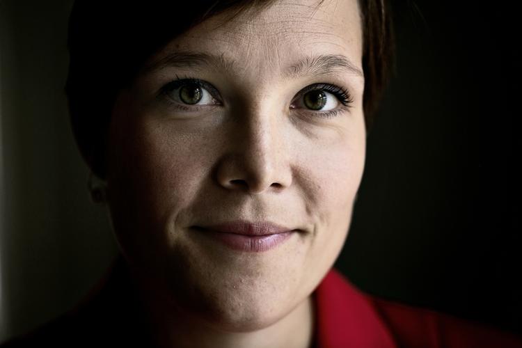 Visioner: Et stærkere velfærdssamfund, der reelt giver lige muligheder for at leve det liv, man ønsker. En grøn omstilling af vores samfund og økonomi. En bæredygtig økonomi med nye job frem for nye bobler. 