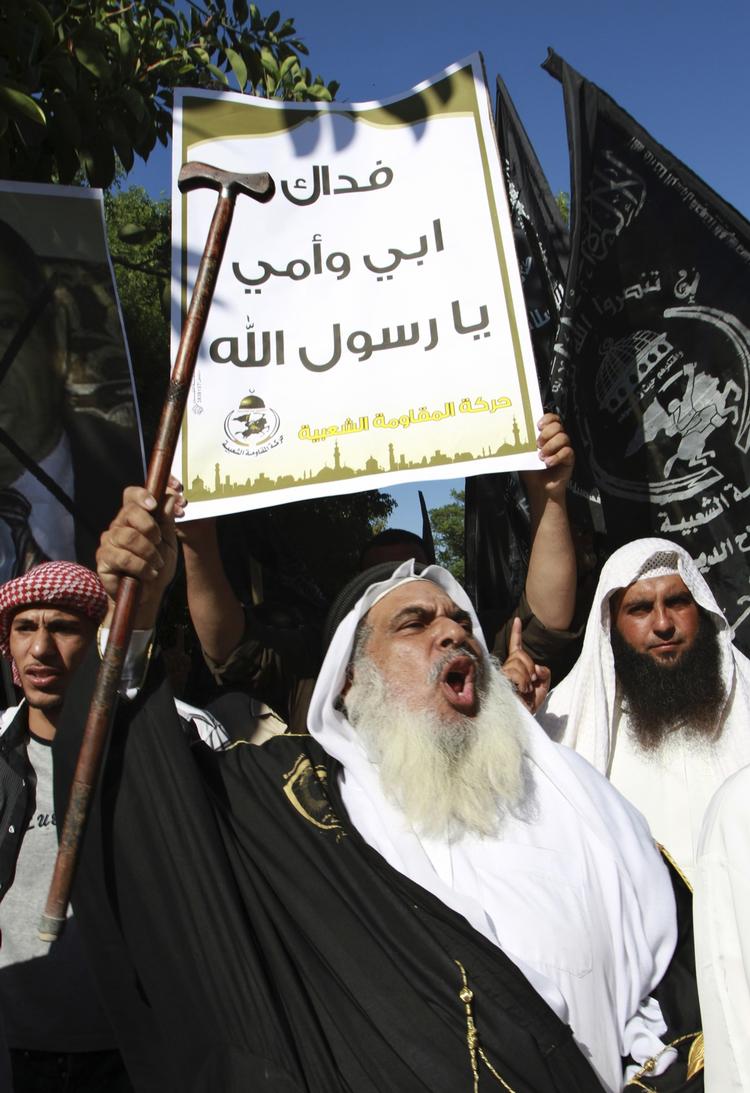 Protester. Vreden har spredt sig over filmen 'Innocence of Muslims'. Muligvis har ingen af skuespillerne vidst, hvilken film, de var i gang med at lave. 