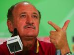 andenplads. I sine fem år som portugisisk træner var andenpladsen ved EM på hjemmebane det bedste resultat for Luis Felipe Scolari. 