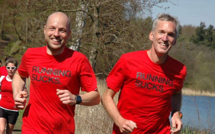 HYGGELØB. Vennerne Morten Walther (tv) og Jerk W. Langer på 42,195 km hyggetur på deres egen Skodsborg Marathon, der i højsæson kører 2-3 gange om ugen. 