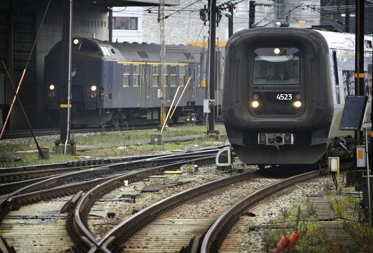 Episode. Røgudvikling i et IC3-tog betød, at omkring 100 passagerer måtte skifte tog på Ringsted Station lørdag morgen. 