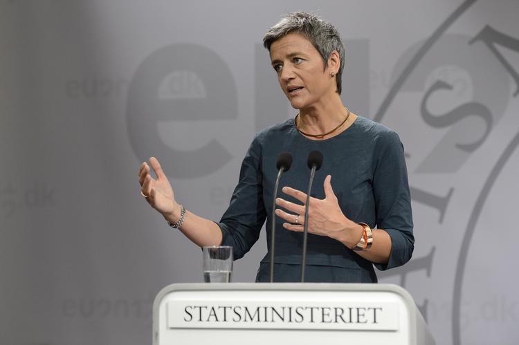 Økonomi. Magrethe Vestager (R) vil ikke styres af prognoser, men ser dem som en hjælp til beslutningsgrundlag. 
