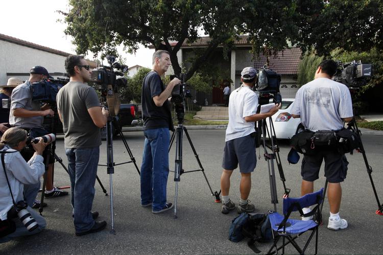 Belejret. Nakoula Basseley Nakoulas hjem i Californien har været omringet af kameraer og pressefolk i flere dage. 